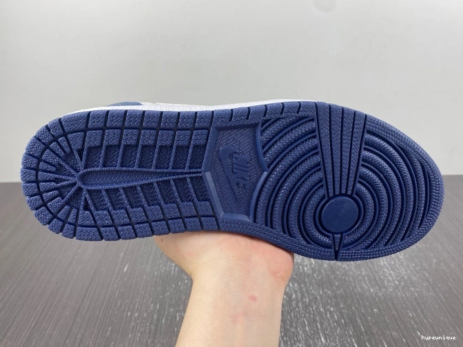 HYPE Midnight 1 Jordan Low SB Navy CJ7891-400 0805